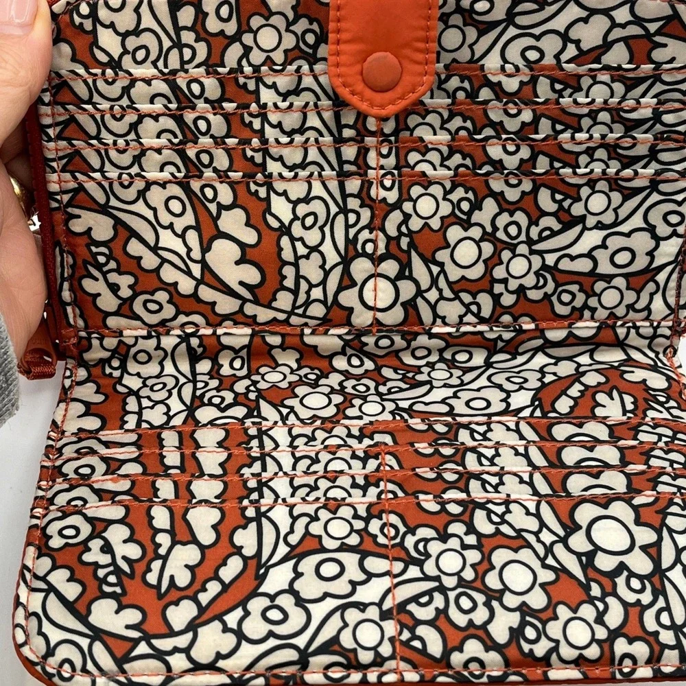 Vera Bradley Quilted Orange Floral Wallet Wristlet Snap Button Zip Around‎